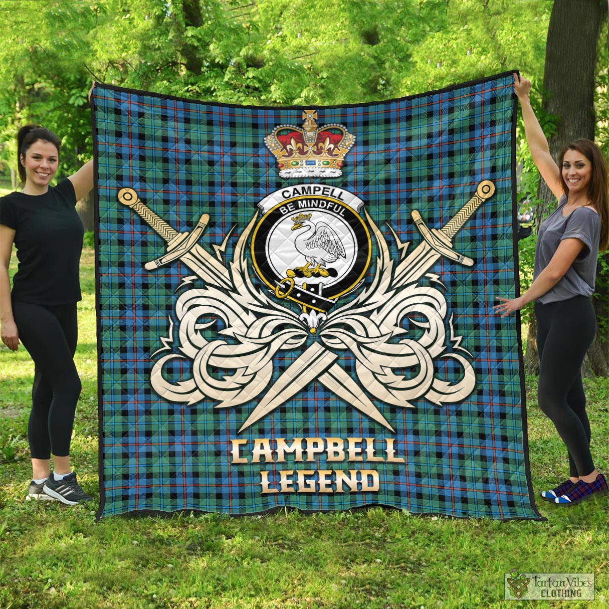 Tartan Vibes Clothing Campbell of Cawdor Ancient Tartan Quilt with Clan Crest and the Golden Sword of Courageous Legacy