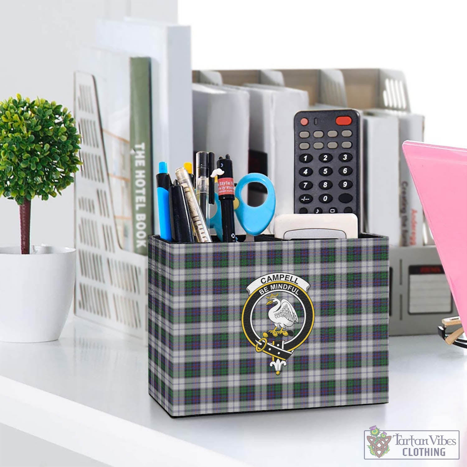 Tartan Vibes Clothing Campbell of Cawdor Dress Tartan Pen Holder with Family Crest