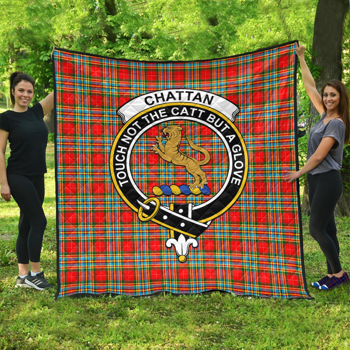 chattan-tartan-quilt-with-family-crest