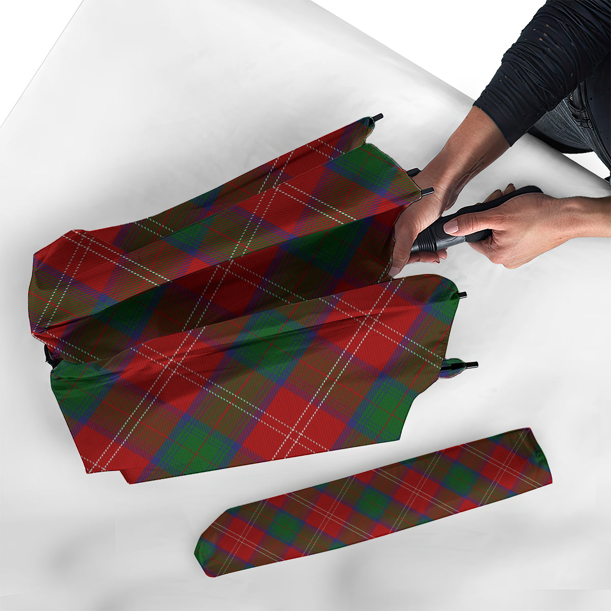 Chisholm Tartan Umbrella - Tartanvibesclothing