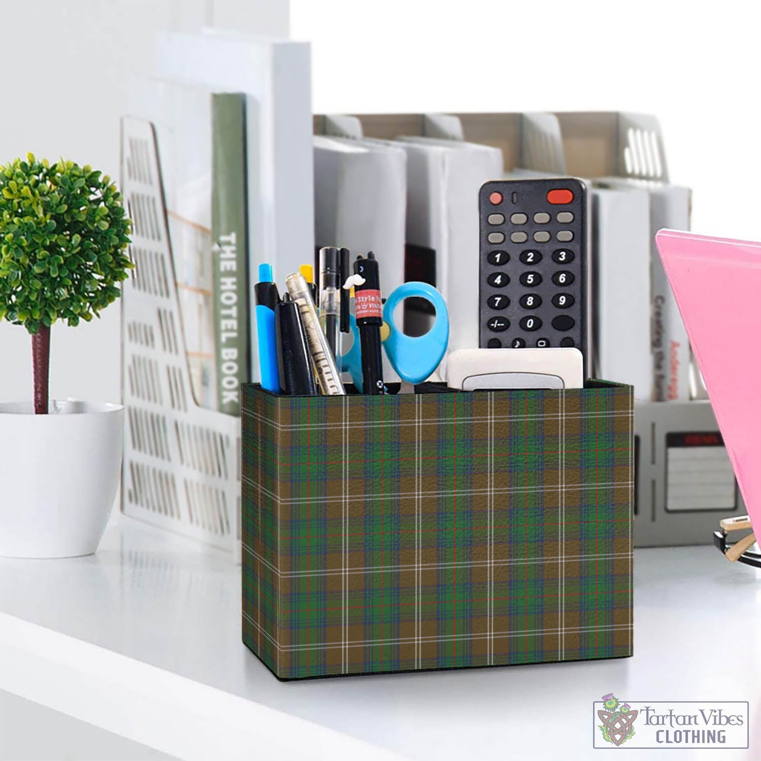 Tartan Vibes Clothing Chisholm Hunting Tartan Pen Holder