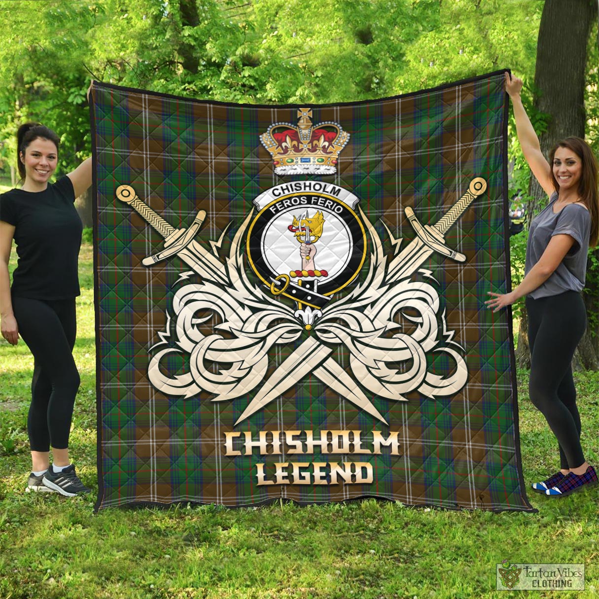 Tartan Vibes Clothing Chisholm Hunting Tartan Quilt with Clan Crest and the Golden Sword of Courageous Legacy