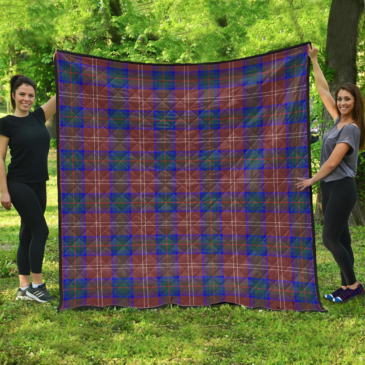 chisholm-hunting-modern-tartan-quilt