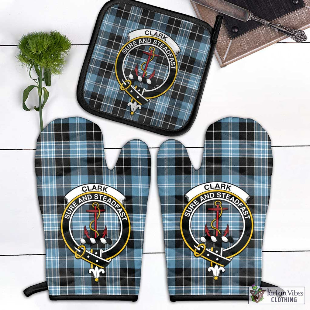 Clark Ancient Tartan Combo Oven Mitt & Pot-Holder with Family Crest Combo 1 Oven Mitt & 1 Pot-Holder Black - Tartan Vibes Clothing