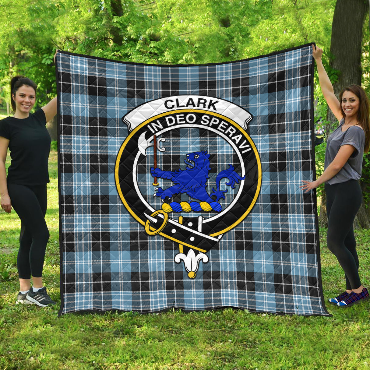 clark-lion-ancient-tartan-quilt-with-family-crest