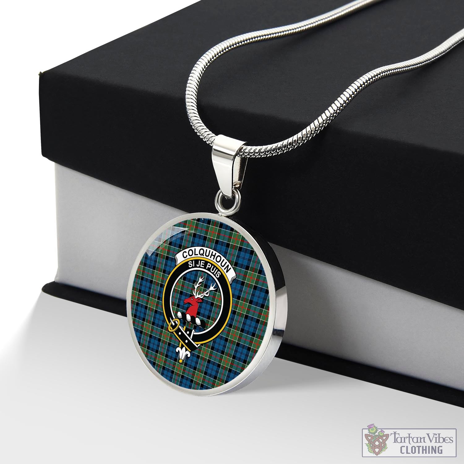 Tartan Vibes Clothing Colquhoun Ancient Tartan Circle Necklace with Family Crest