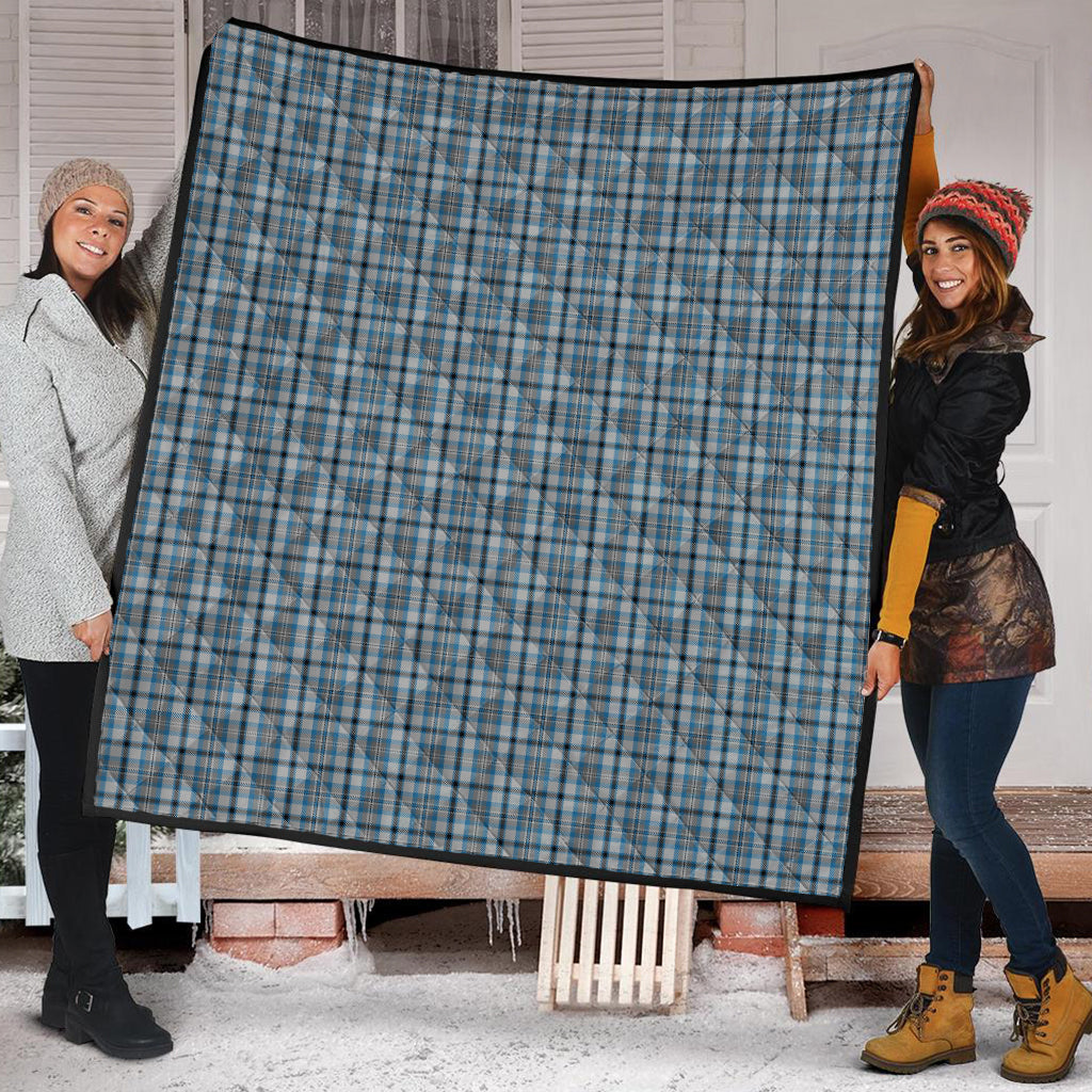 conquergood-tartan-quilt