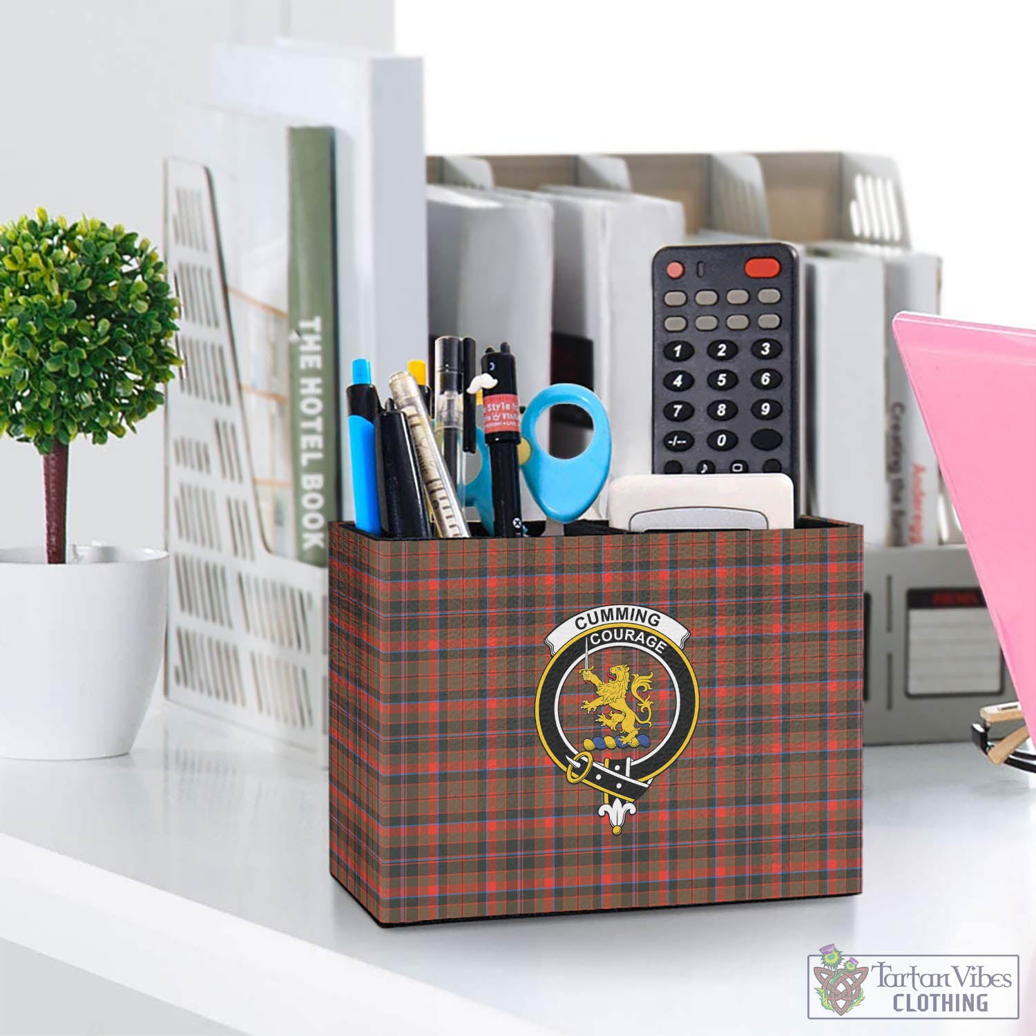 Tartan Vibes Clothing Cumming Hunting Weathered Tartan Pen Holder with Family Crest