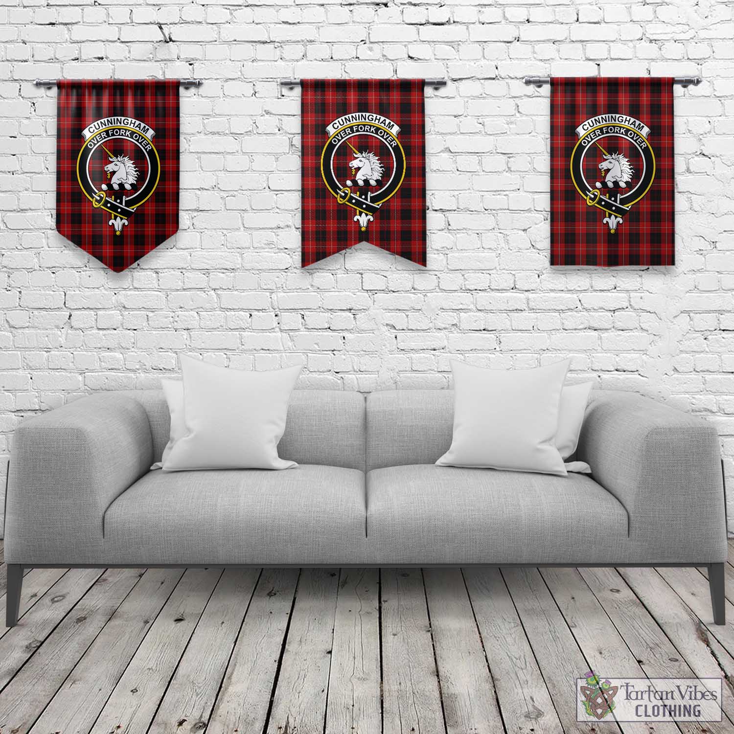 Tartan Vibes Clothing Cunningham Tartan Gonfalon, Tartan Banner with Family Crest