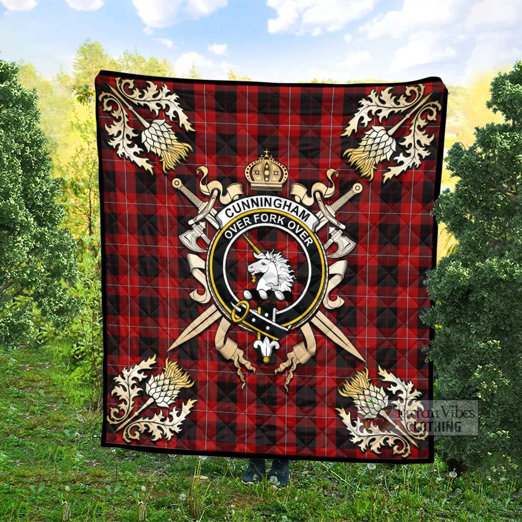 Tartan Vibes Clothing Cunningham Tartan Quilt with Family Crest and Scottish Golden Courage Shield