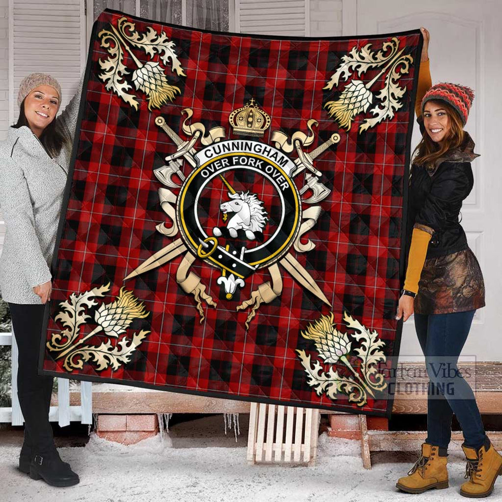 Tartan Vibes Clothing Cunningham Tartan Quilt with Family Crest and Scottish Golden Courage Shield