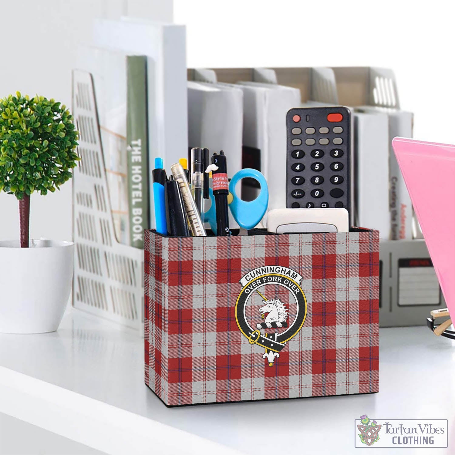 Tartan Vibes Clothing Cunningham Dress Tartan Pen Holder with Family Crest