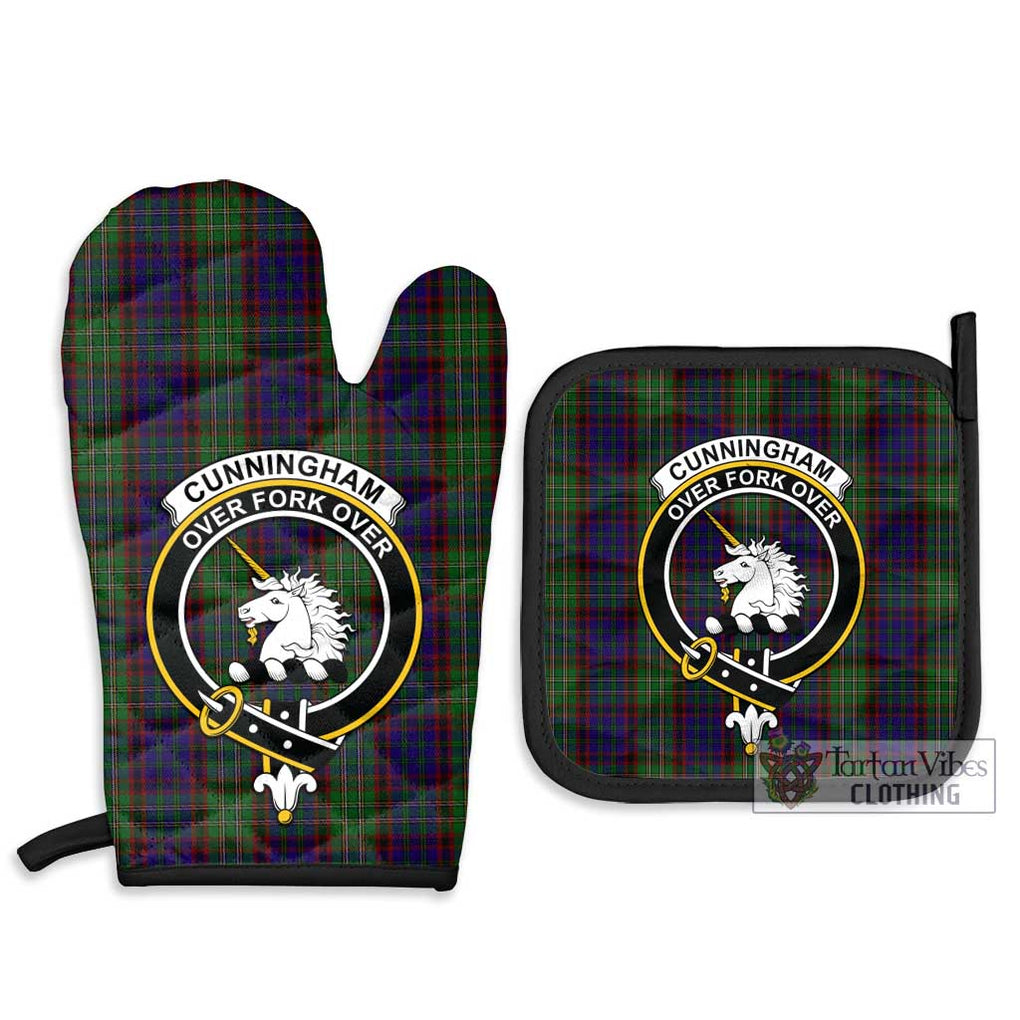 Cunningham Hunting Tartan Combo Oven Mitt & Pot-Holder with Family Crest Combo 1 Oven Mitt & 2 Pot-Holder Black - Tartan Vibes Clothing