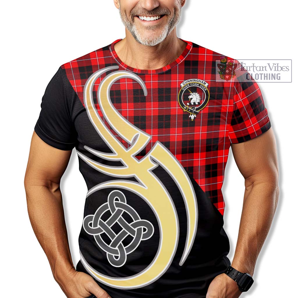 Tartan Vibes Clothing Cunningham Modern Tartan T-Shirt with Family Crest and Celtic Symbol Style