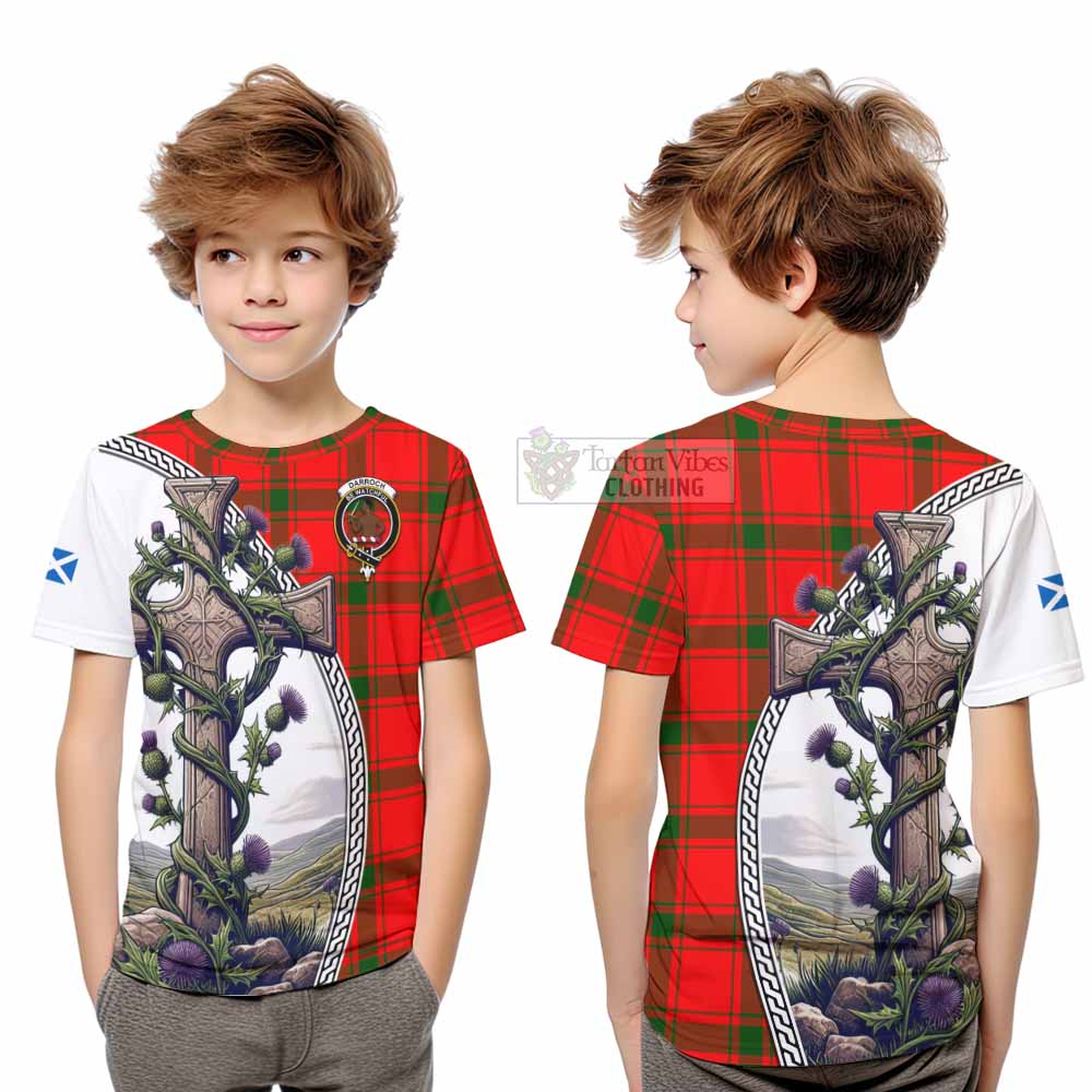 Tartan Vibes Clothing Darroch Tartan Kid T-Shirt with Family Crest and St. Andrew's Cross Accented by Thistle Vines