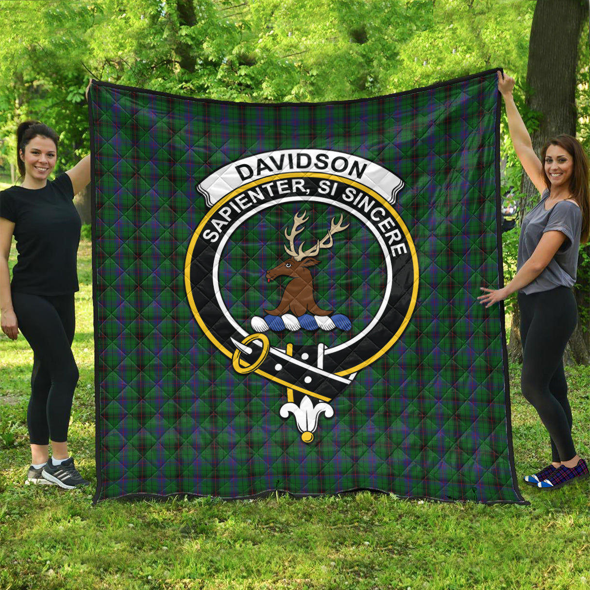 davidson-tartan-quilt-with-family-crest