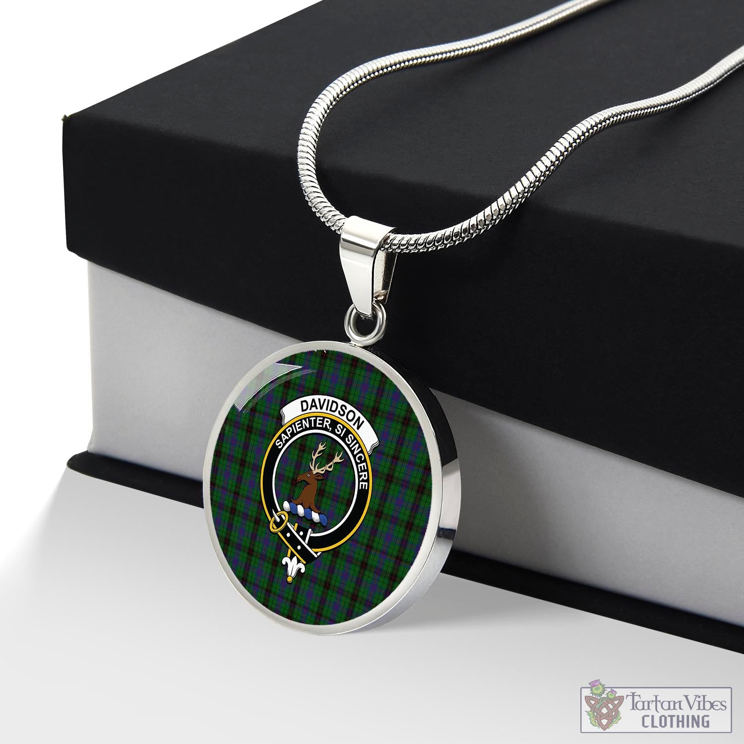 Tartan Vibes Clothing Davidson Tartan Circle Necklace with Family Crest