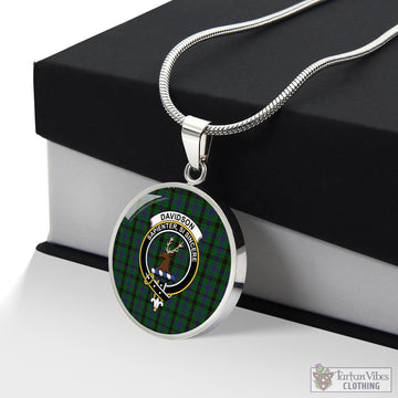 Davidson Tartan Circle Necklace with Family Crest