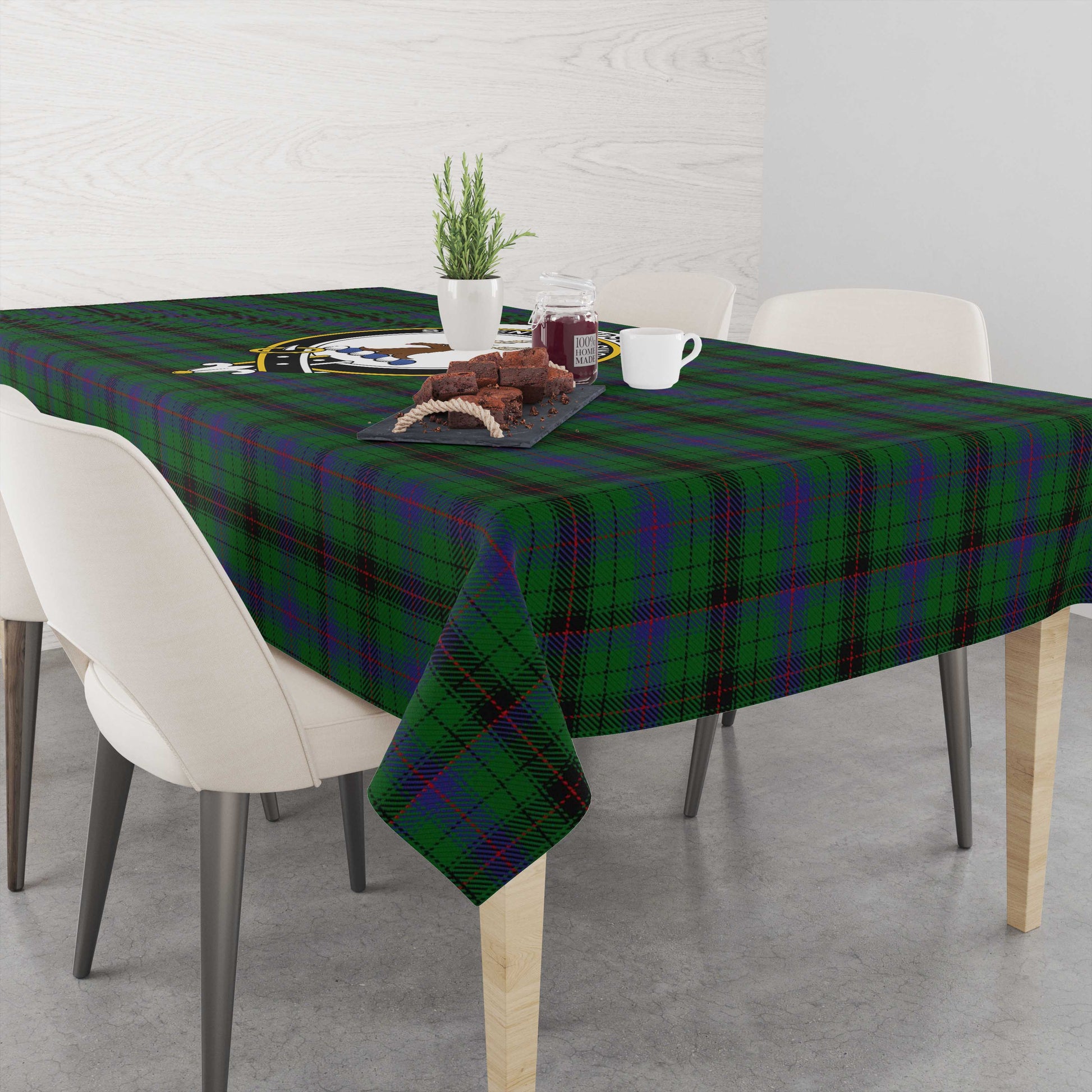 davidson-tatan-tablecloth-with-family-crest