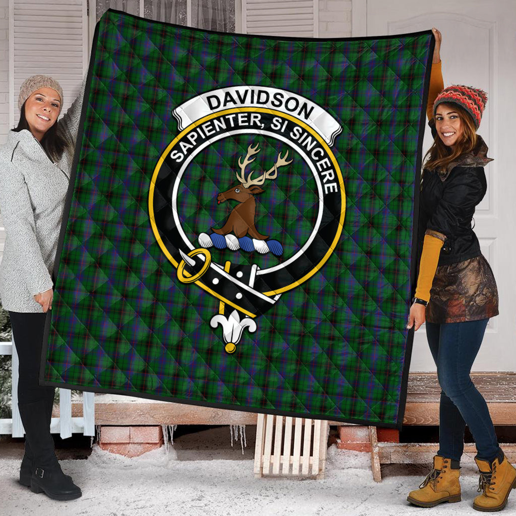 davidson-tartan-quilt-with-family-crest