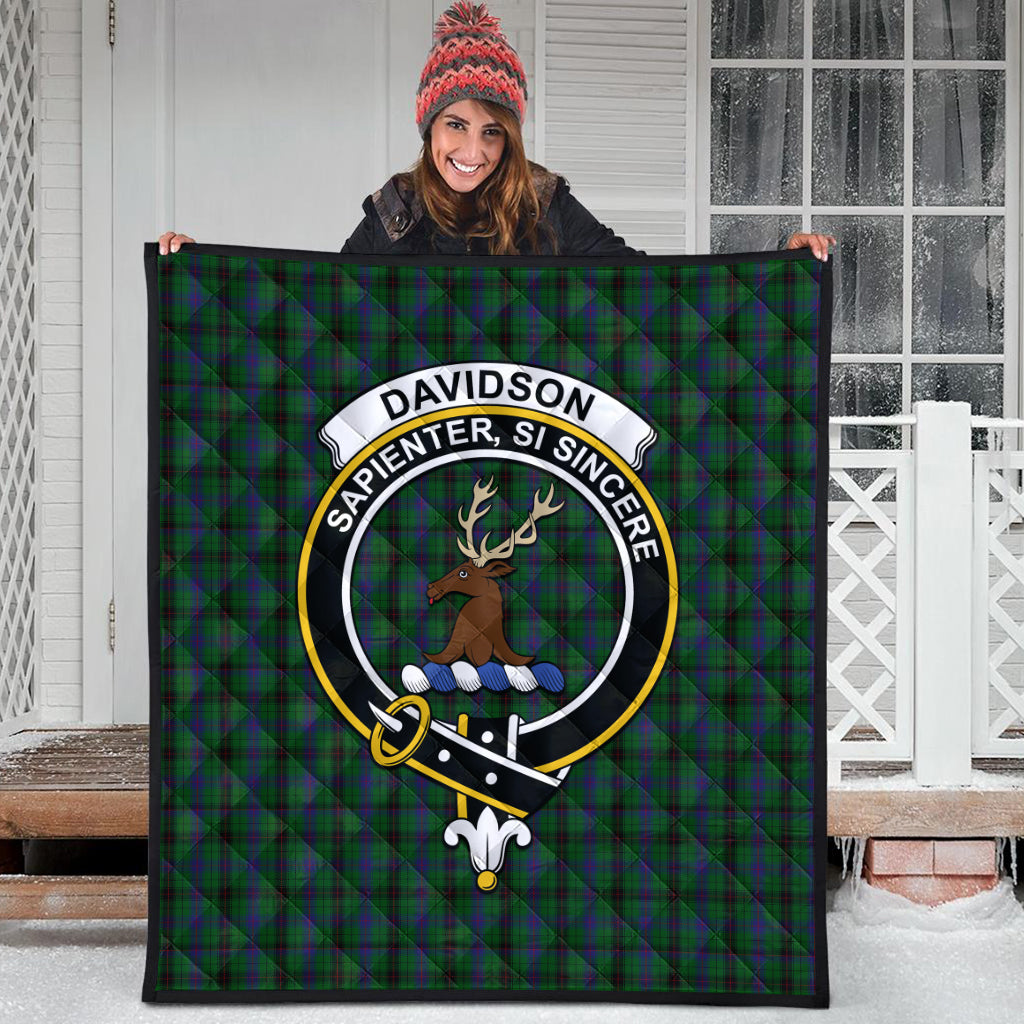 davidson-tartan-quilt-with-family-crest