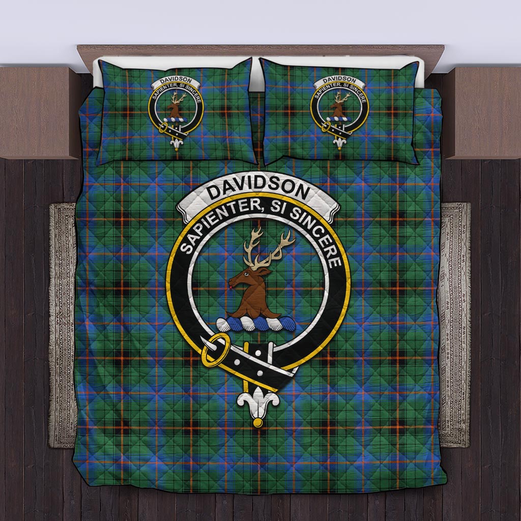 Davidson Ancient Tartan Quilt Bed Set with Family Crest Twin - Tartan Vibes Clothing