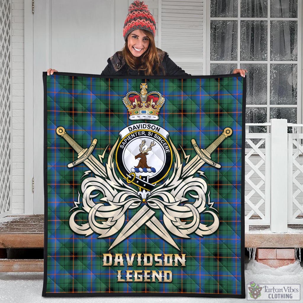 Tartan Vibes Clothing Davidson Ancient Tartan Quilt with Clan Crest and the Golden Sword of Courageous Legacy