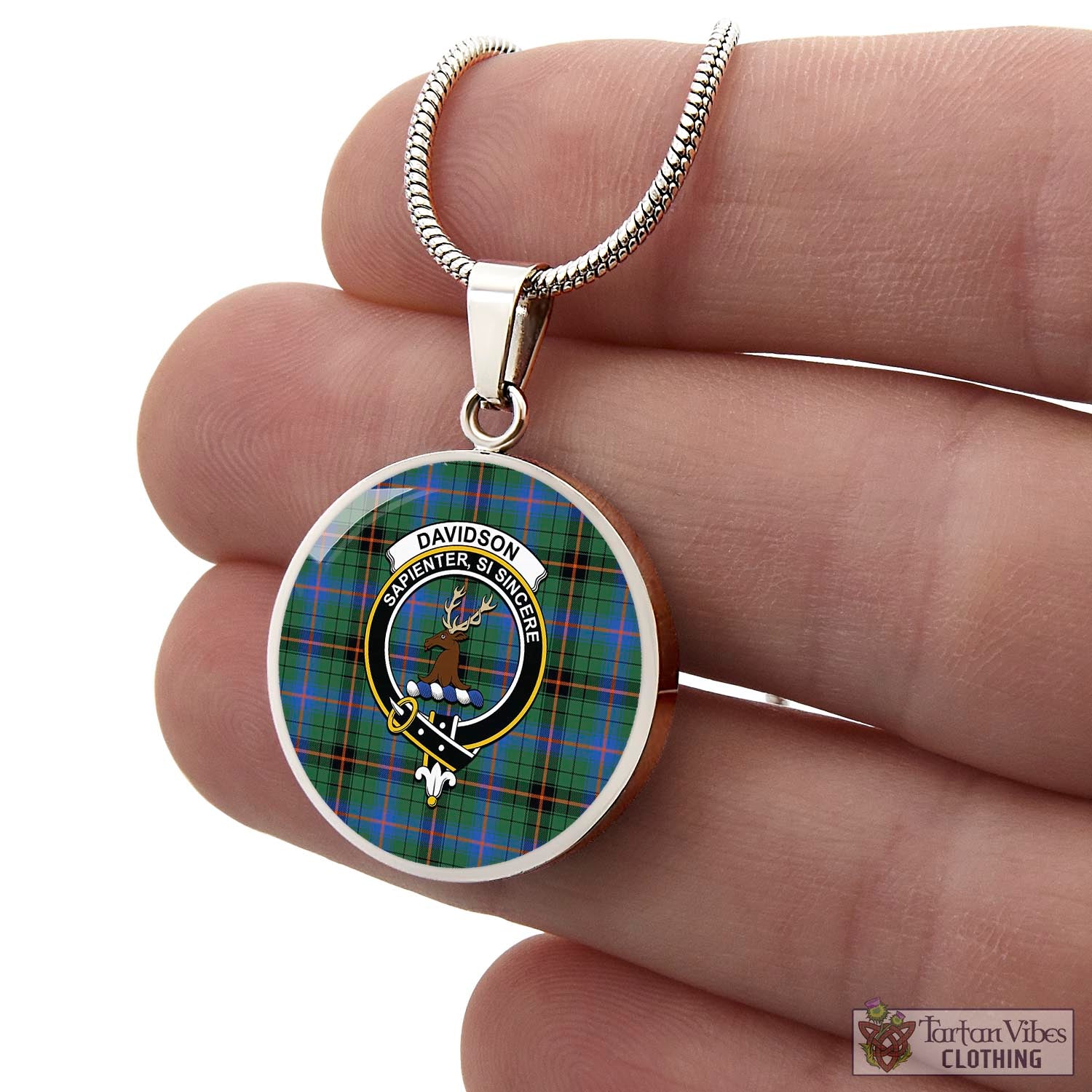 Tartan Vibes Clothing Davidson Ancient Tartan Circle Necklace with Family Crest