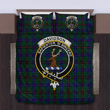 Davidson Modern Tartan Quilt Bed Set with Family Crest