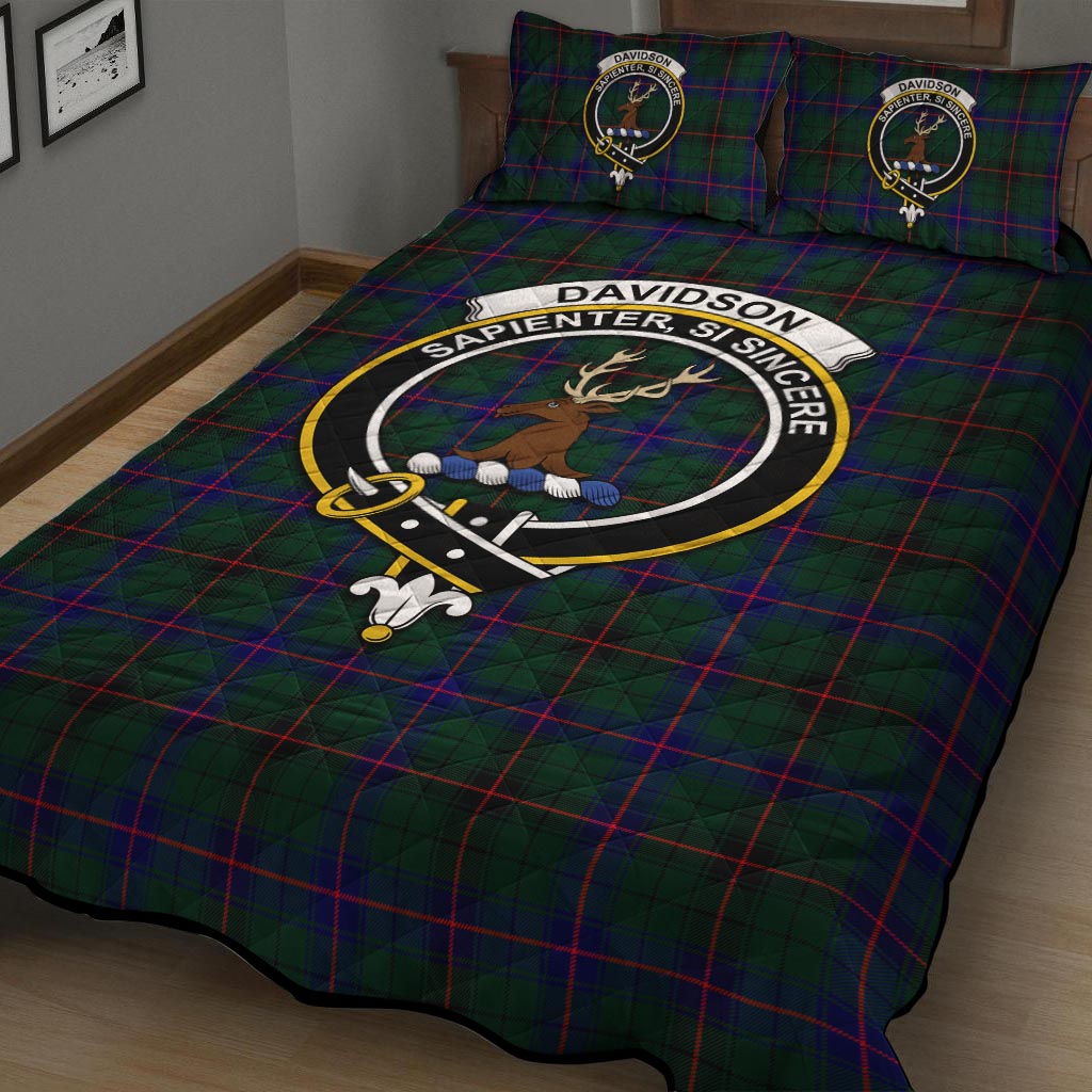 Davidson Modern Tartan Quilt Bed Set with Family Crest - Tartan Vibes Clothing