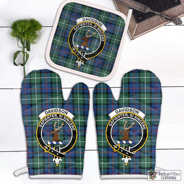 Davidson of Tulloch Tartan Combo Oven Mitt & Pot-Holder with Family Crest