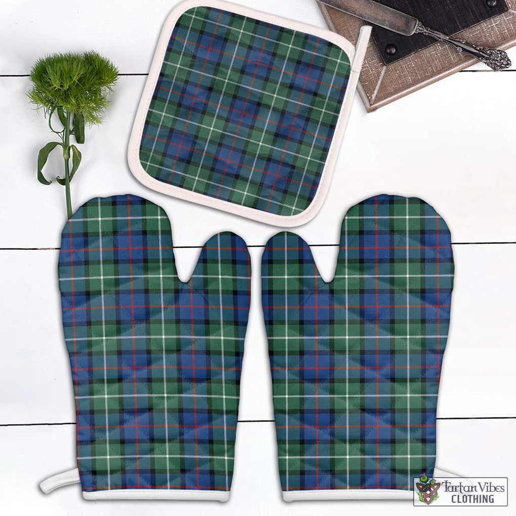 Davidson of Tulloch Tartan Combo Oven Mitt & Pot-Holder Combo 1 Oven Mitt & 1 Pot-Holder White - Tartan Vibes Clothing