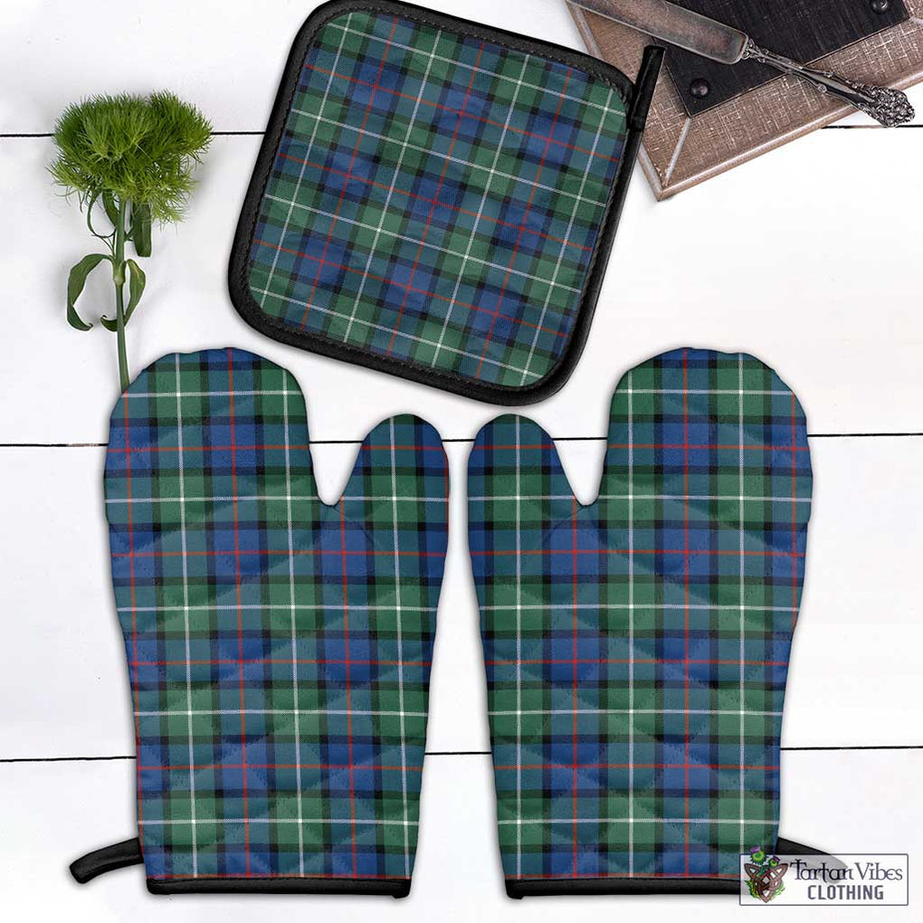 Davidson of Tulloch Tartan Combo Oven Mitt & Pot-Holder Combo 1 Oven Mitt & 1 Pot-Holder Black - Tartan Vibes Clothing