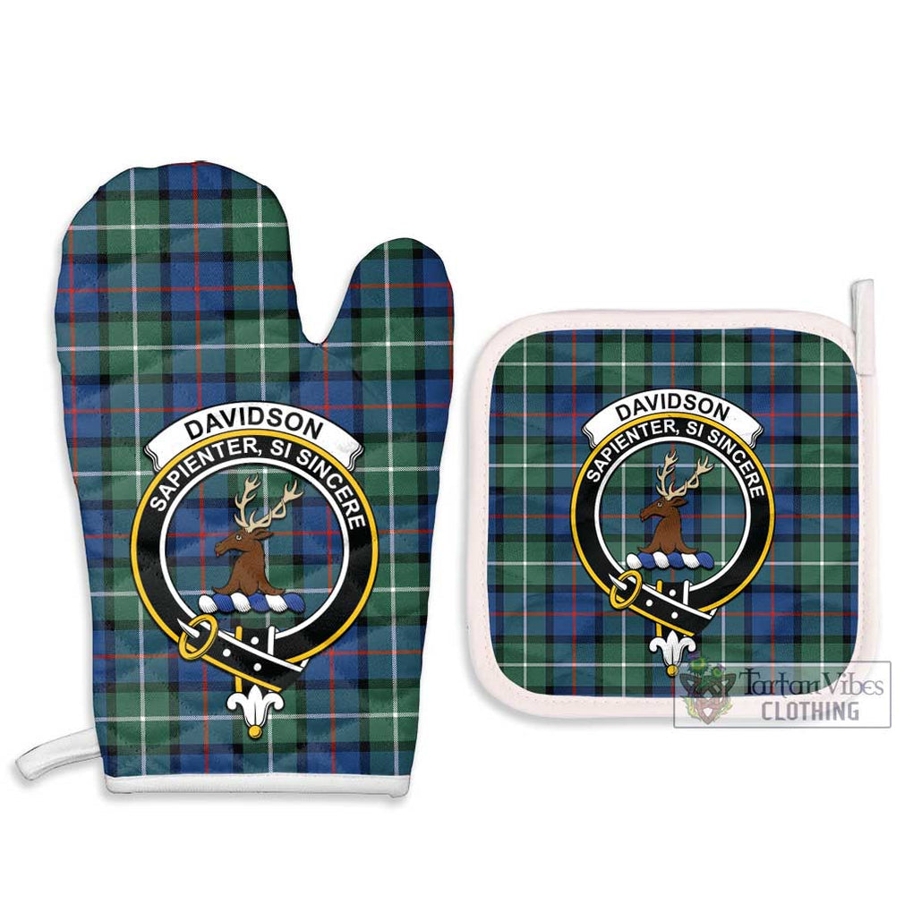 Davidson of Tulloch Tartan Combo Oven Mitt & Pot-Holder with Family Crest Combo 1 Oven Mitt & 2 Pot-Holder White - Tartan Vibes Clothing