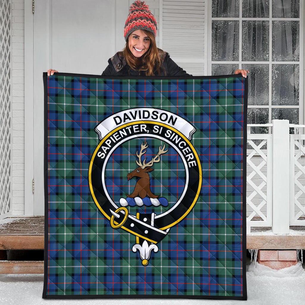 davidson-of-tulloch-tartan-quilt-with-family-crest