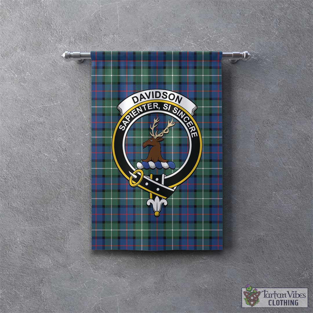 Davidson of Tulloch Tartan Gonfalon, Tartan Banner with Family Crest