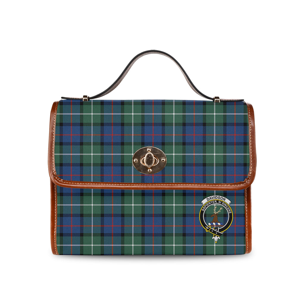 davidson-of-tulloch-tartan-leather-strap-waterproof-canvas-bag-with-family-crest