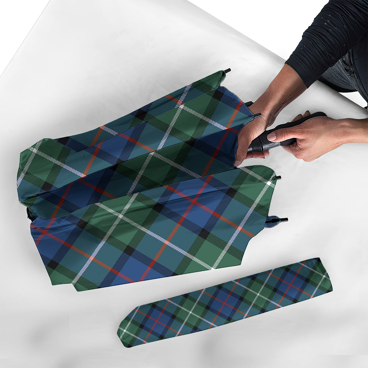 Davidson of Tulloch Tartan Umbrella - Tartanvibesclothing