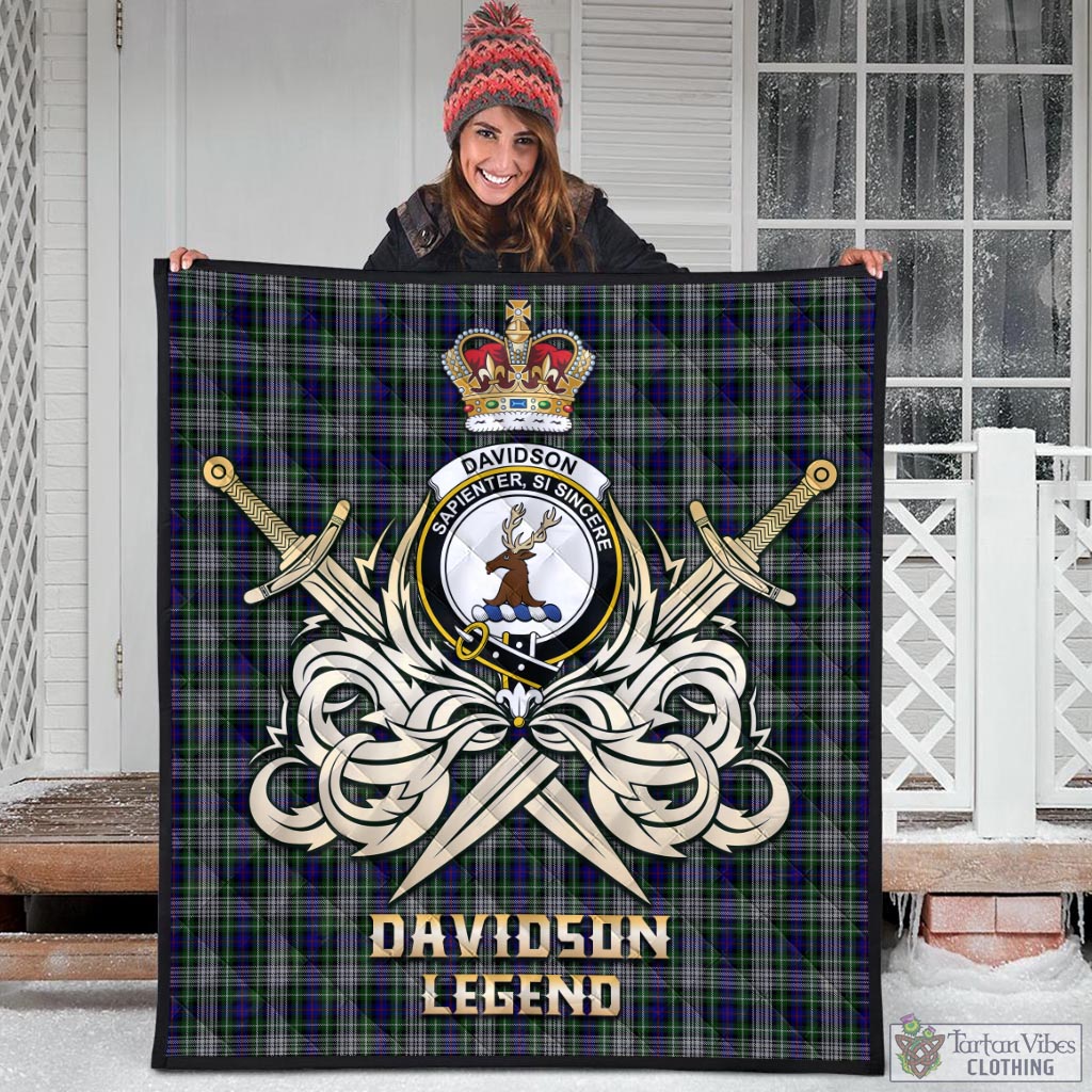 Tartan Vibes Clothing Davidson of Tulloch Dress Tartan Quilt with Clan Crest and the Golden Sword of Courageous Legacy