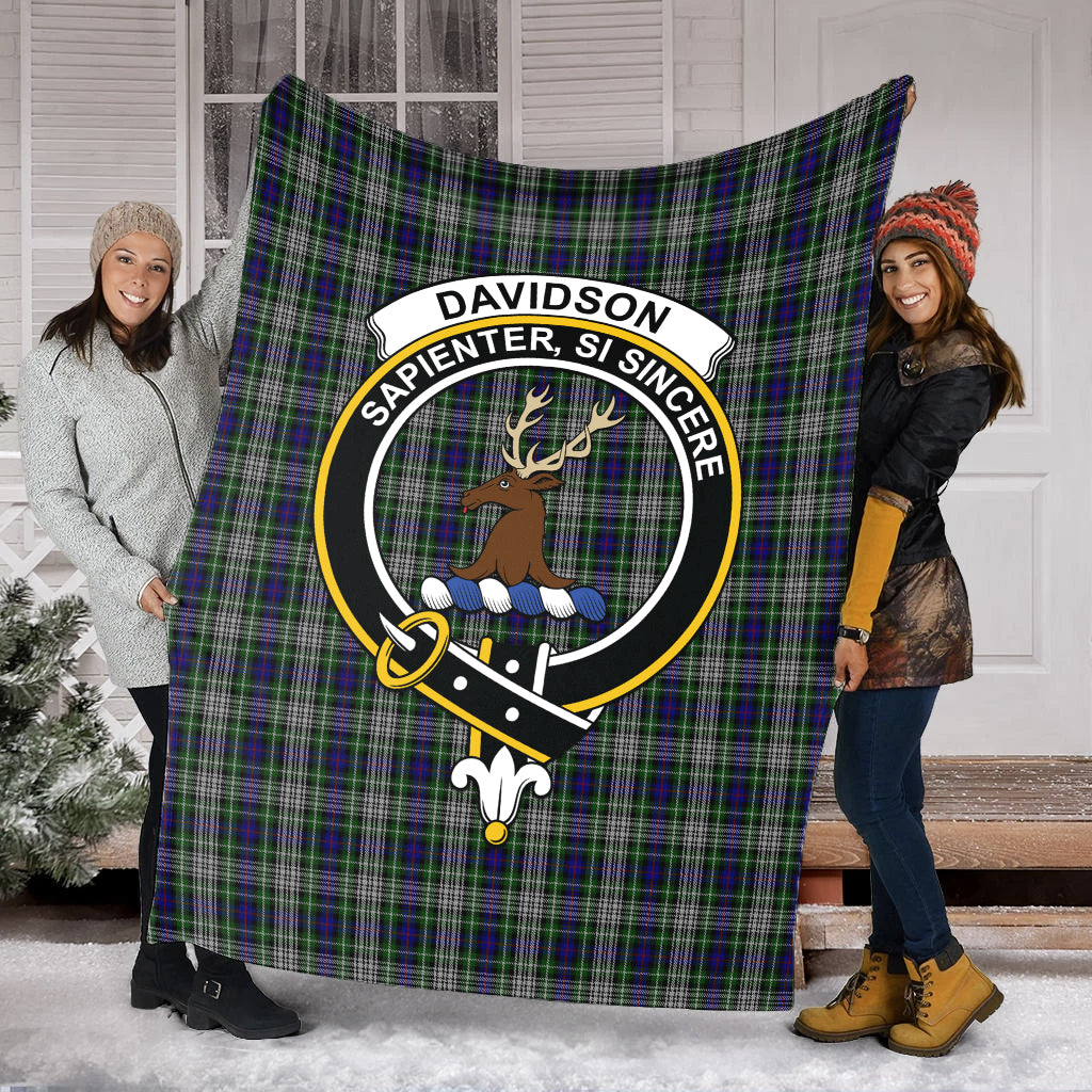 davidson-of-tulloch-dress-tartab-blanket-with-family-crest