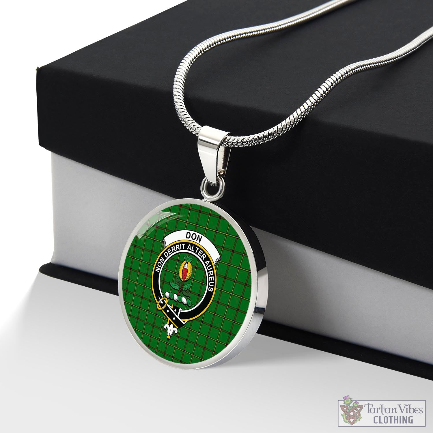 Tartan Vibes Clothing Don Tartan Circle Necklace with Family Crest