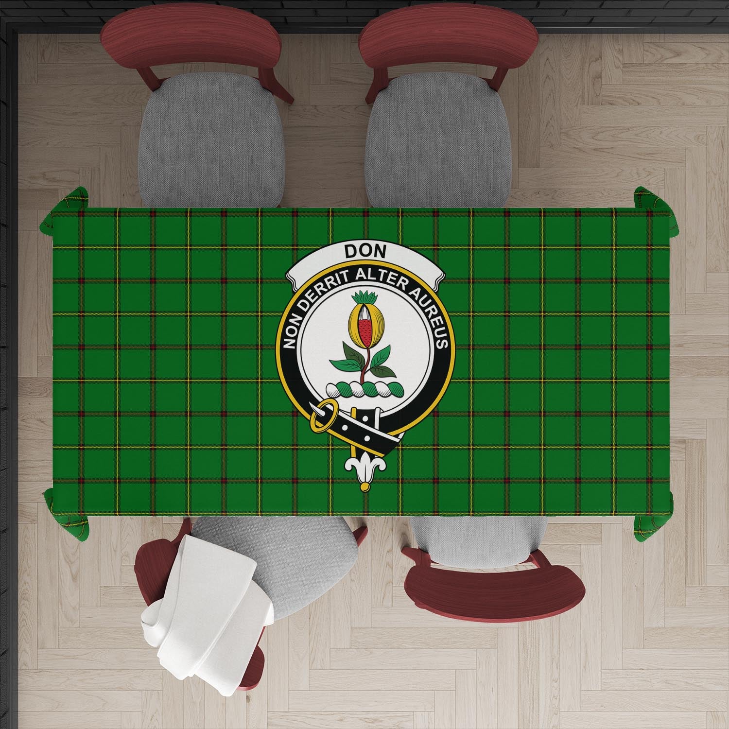 don-tatan-tablecloth-with-family-crest