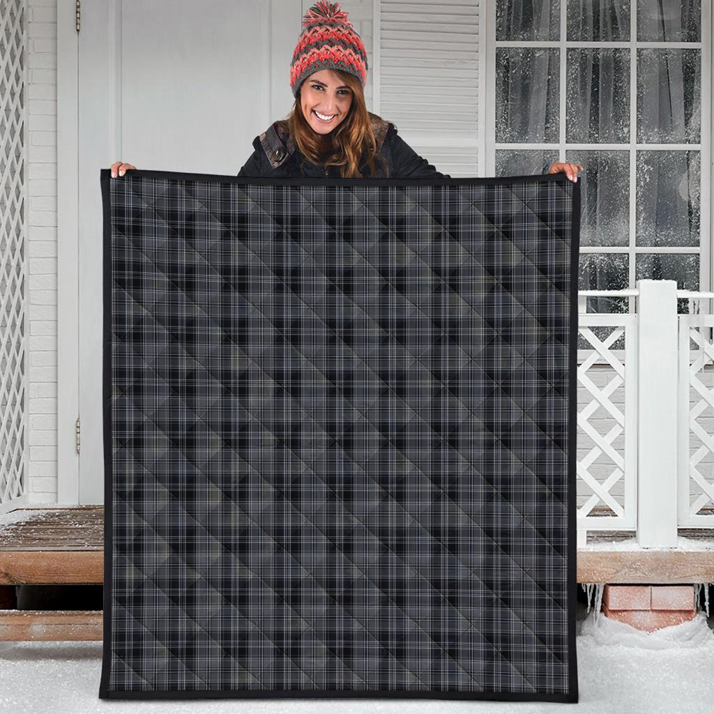 drummond-grey-tartan-quilt