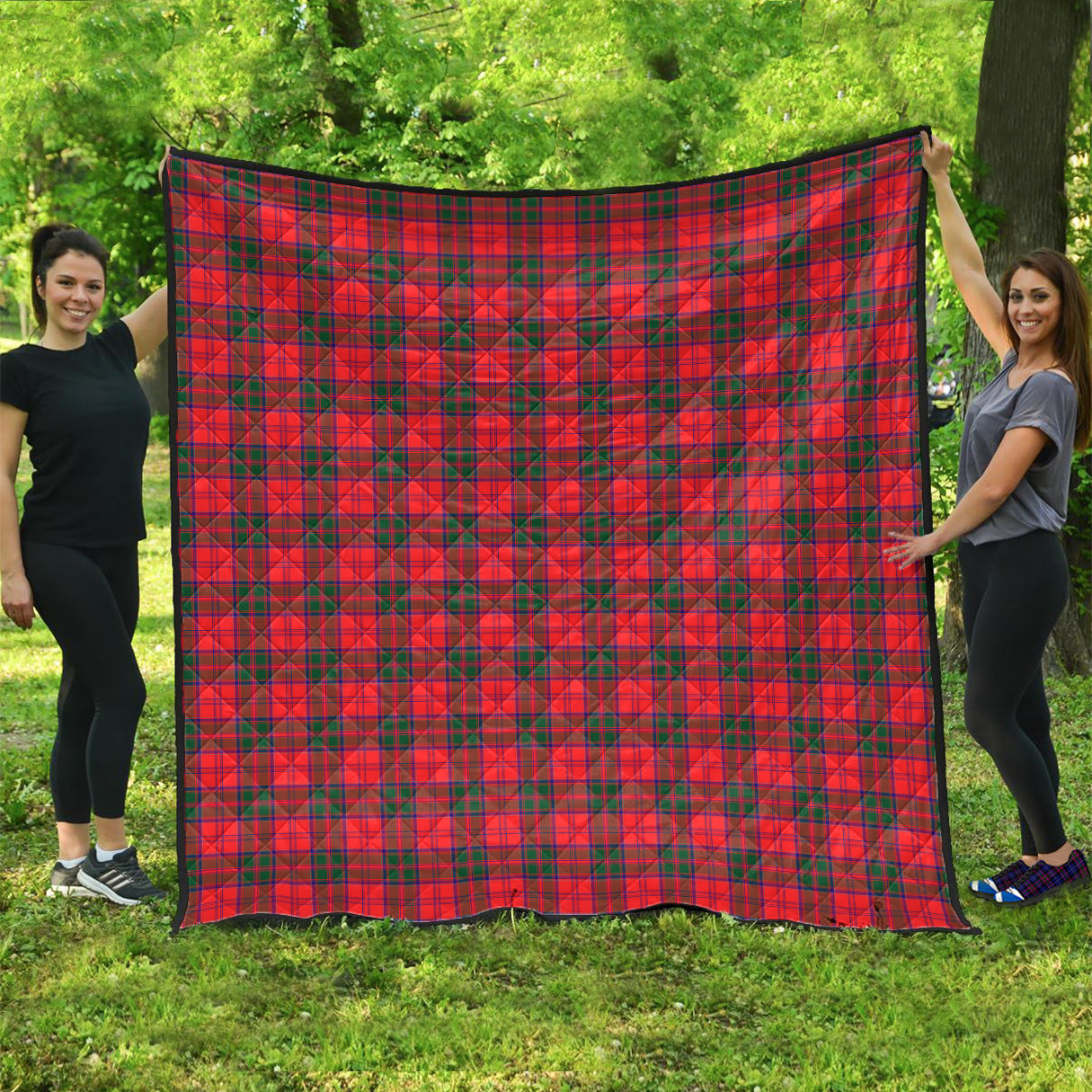 drummond-modern-tartan-quilt