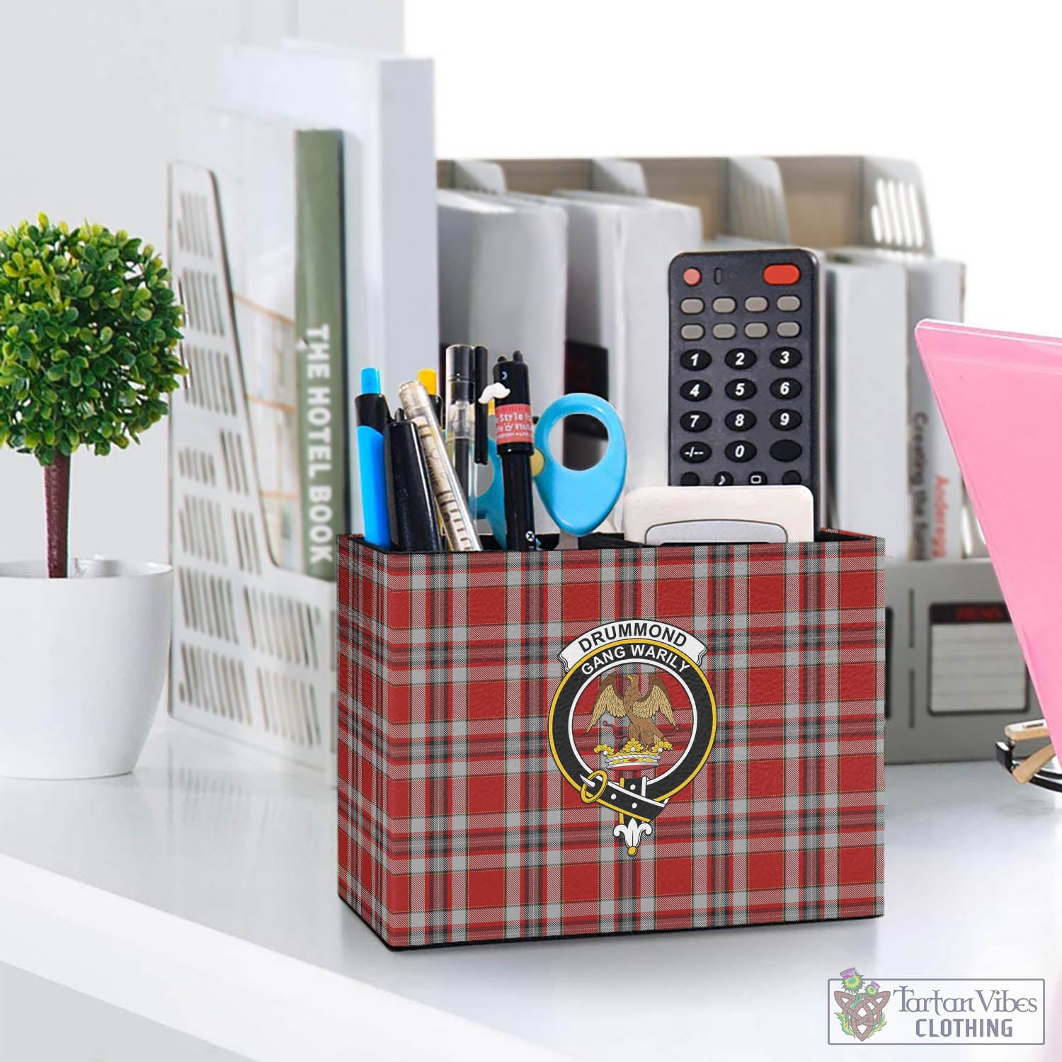 Tartan Vibes Clothing Drummond of Perth Dress Tartan Pen Holder with Family Crest