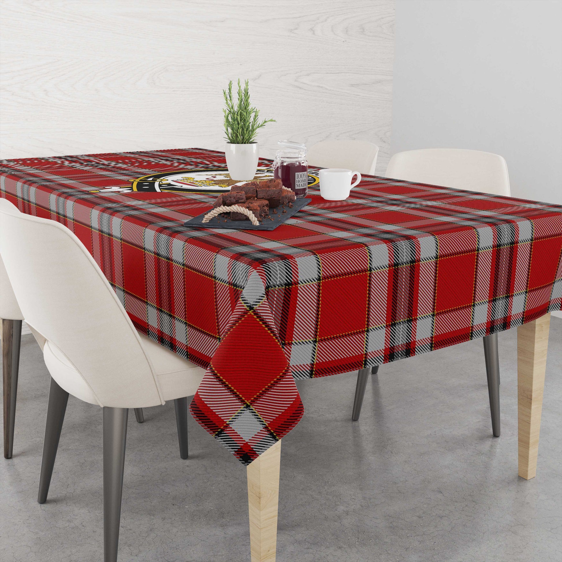 drummond-of-perth-dress-tatan-tablecloth-with-family-crest