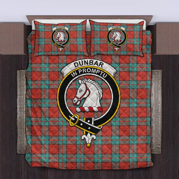 Dunbar Ancient Tartan Quilt Bed Set with Family Crest