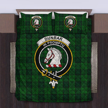 Dunbar Hunting Tartan Quilt Bed Set with Family Crest