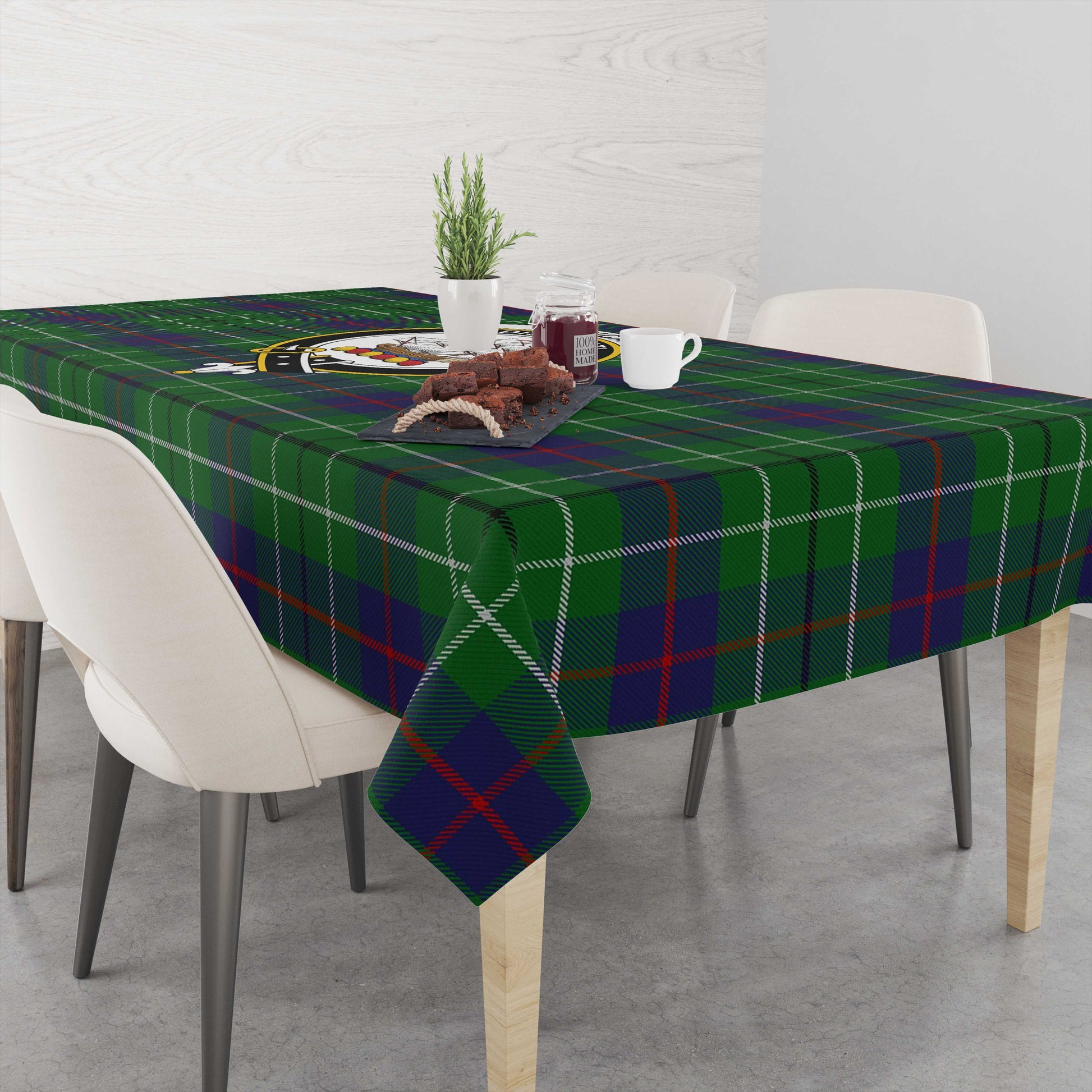 duncan-tatan-tablecloth-with-family-crest