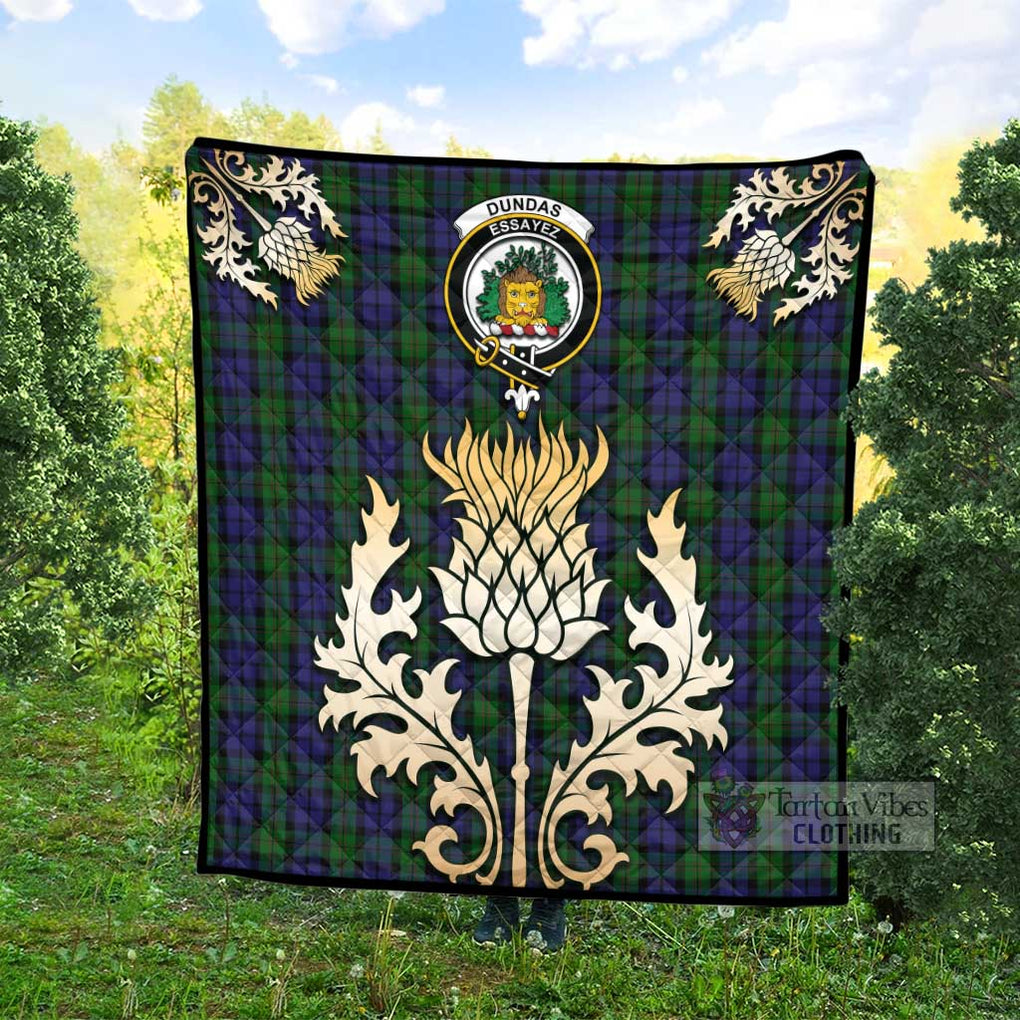 Tartan Vibes Clothing Dundas Tartan Quilt with Family Crest and Golden Thistle Style